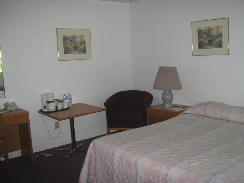 Sherbrooke Village Inn Buitenkant foto